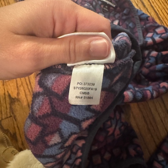 Patagonia®  Women's Micro D® Snap-T® Pullover - Picture 4 of 6